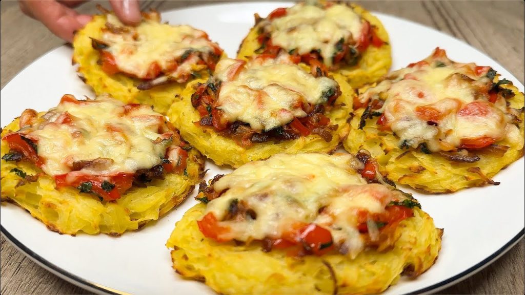 Pokaždé, když je udělám, jsou všichni šťastní, tyto bramborové pizzy se prodávají jako horké koláče | Pouze 130 kcal!