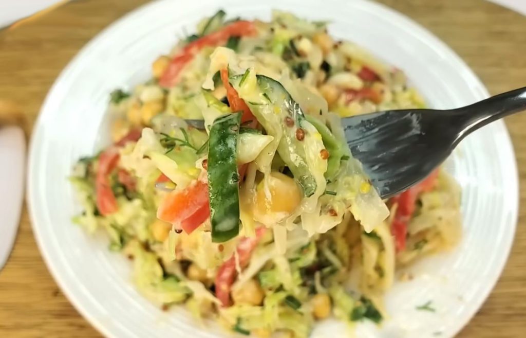 Zdravý salát, skutečný poklad: jím ho alespoň dvakrát týdně k večeři | Pouze 190 kcal!