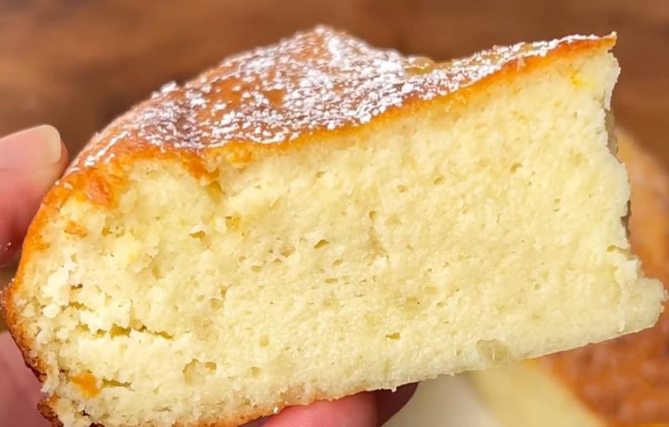 Do tohoto koláče nedávám ani gram mouky, je hodně krémový a každý se mě ptá na recept | Pouze 190 kcal!