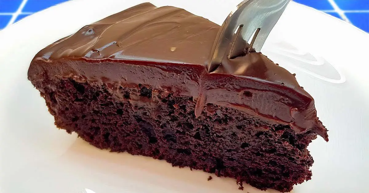 Recept na vlhký čokoládový dort bez vajec a mléka