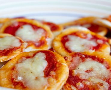 Nekvašené pizzy smažené na pánvi: udělejte je hned. Jsou vynikající!