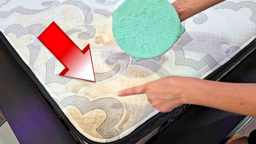 Tajemství domácích pracovníků na odstraňování skvrn z matrací, nábytku a křesel