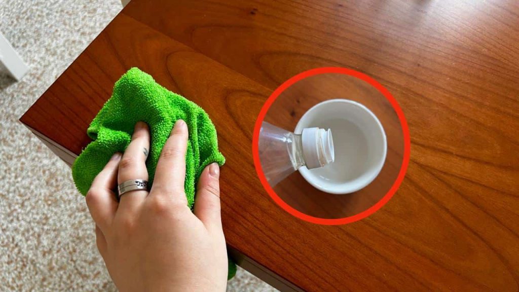 Matné a staré dřevo, velmi silný přírodní prostředek k okamžitému vyleštění