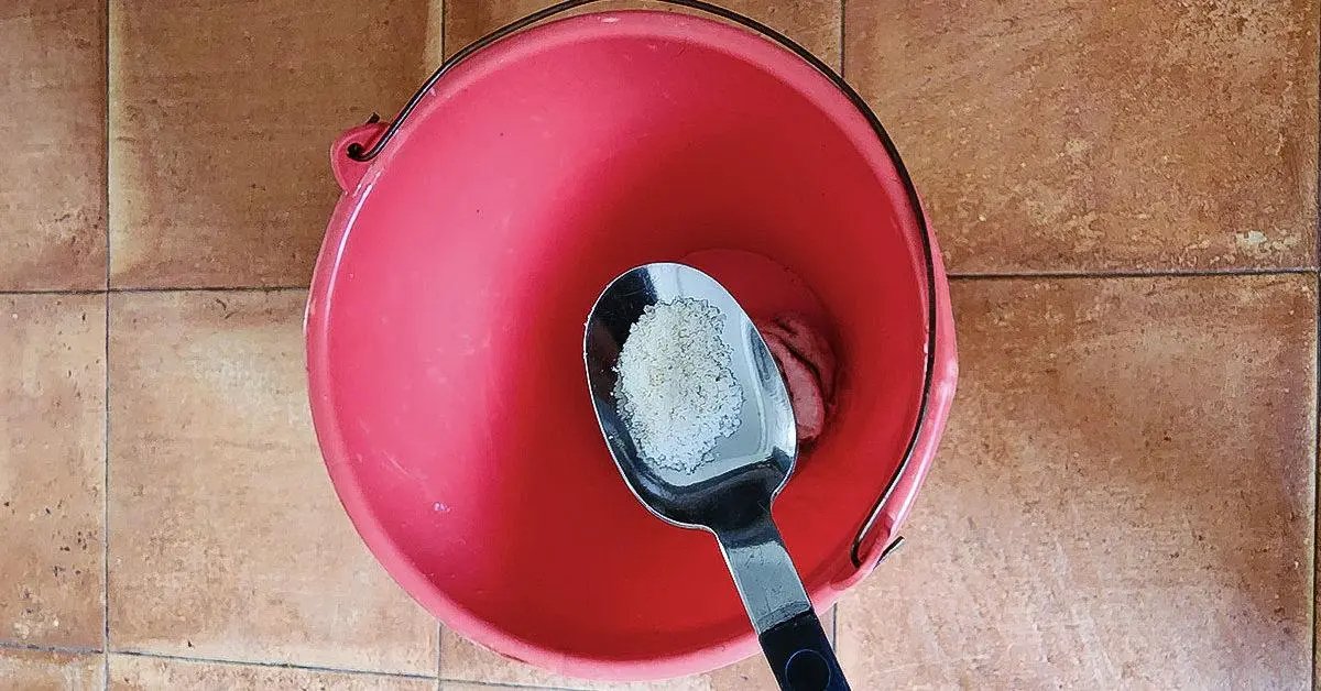 9 použití soli k úklidu domu a odstranění nepříjemných pachů