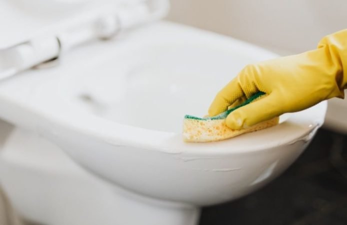 Čištění toalety peroxidem vodíku: přirozený a účinný prostředek
