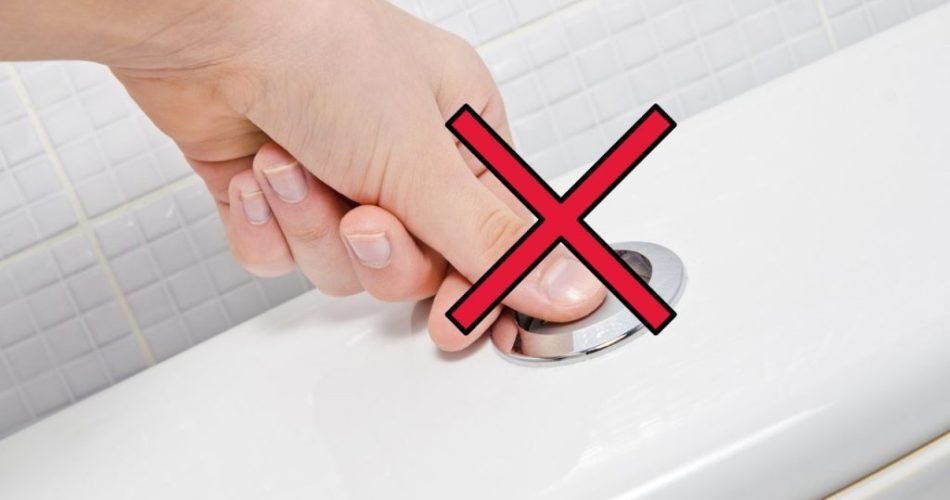 Nikdy nesplachujte záchod po močení, je to velká chyba: zde je důvod