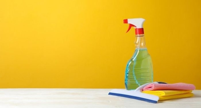 Fantastický domácí odmašťovač – jen několik ingrediencí, které dodají lesk každému povrchu