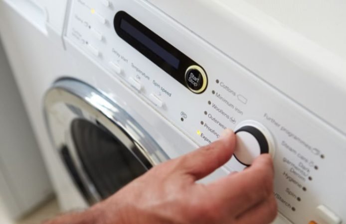 Jak rychle a snadno prát péřovou bundu v pračce | Není šance to zničit