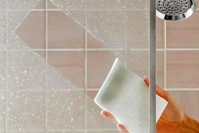 DIY přírodní odstraňovač vodního kamene – super účinný a ekonomický. Tajná přísada!