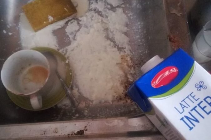 Prošlé mléko? Nikdy to nevyhazujte! Použijte to takto a nebudete litovat